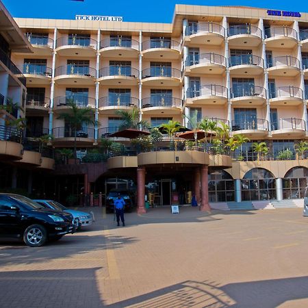 The Tick Hotel Kampala Exterior foto